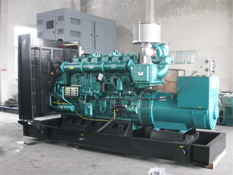 乌海200KW 柴油发电机的油耗是多少?